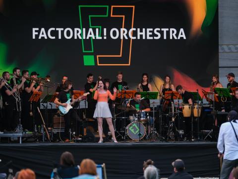 Festivalové zahrady Litomyšl Factorial! Orchestra