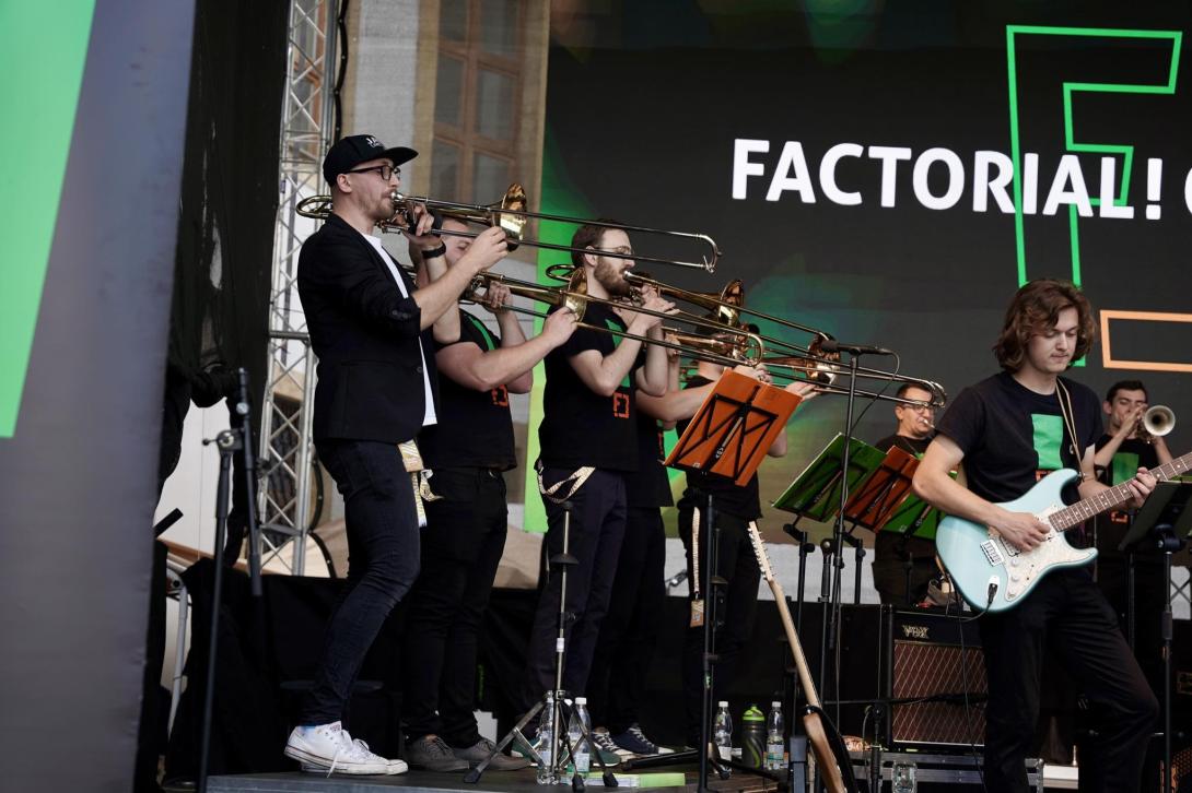 Festivalové zahrady Litomyšl Factorial! Orchestra
